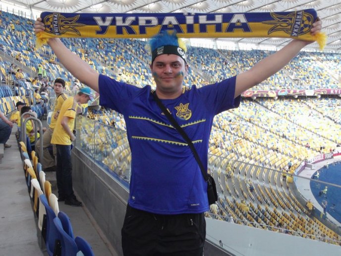 Мукачівці підтримували збірну України на "Олімпійському" (ФОТОРЕПОРТАЖ)  – 13