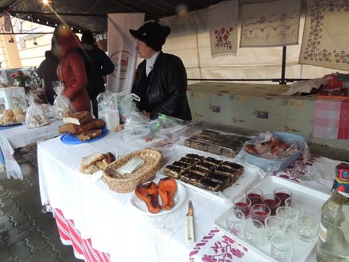 У Берегові розпочався традиційний різдвяний ярмарок (ФОТО) – 17