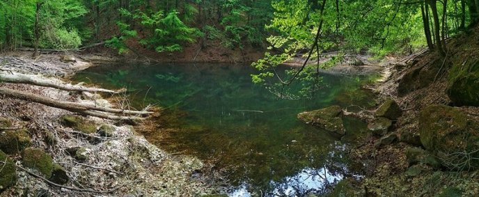 Соцмережі підкорюють фото загадкових озер, які зникнуть вже в червні – 01