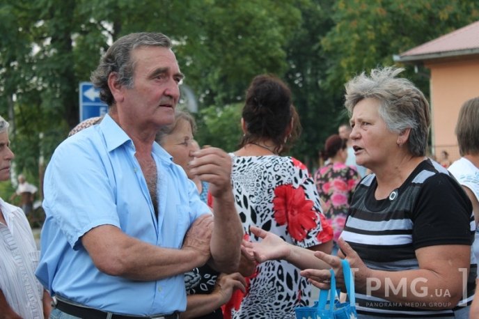 Мешканці Ракошина не збираються відкривати трасу міжнародного сполучення "Київ-Чоп" – 15