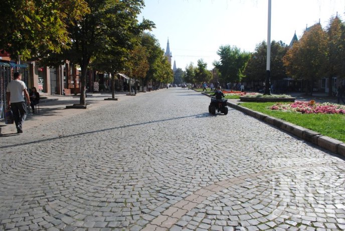 У Мукачеві поспішно запустили ярмарок, щоб прибрати "антибалогівський" намет? (ФОТО) – 06