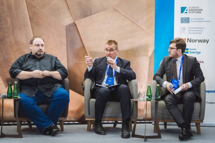 В Ужгороді на форумі «Діалоги про Європу 2026» обговорили перспективи вступу України до ЄС – 02