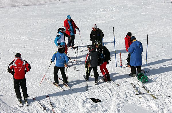 Закарпатські прокурори "взули" і держслужбовців обласного Пенсійного фонду, і працівників ОДА (ФОТО) – 05