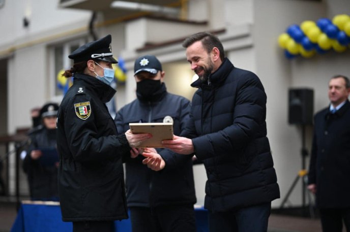 20 закарпатських поліцейських отримали нові квартири – 01