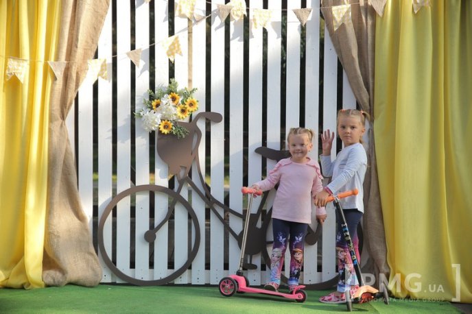 Миттєвості велозаїзду у Мукачеві: фоторепортаж із "Літньої зустрічі цімборів" – 06