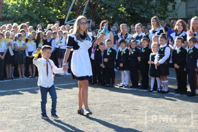 Свято Першого дзвоника відзначили у Мукачівській ЗОШ №1 ім. Пушкіна – 29
