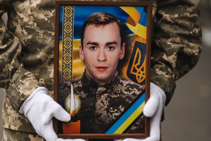 В Ужгороді поховали Героя, який загинув під Бахмутом – 01