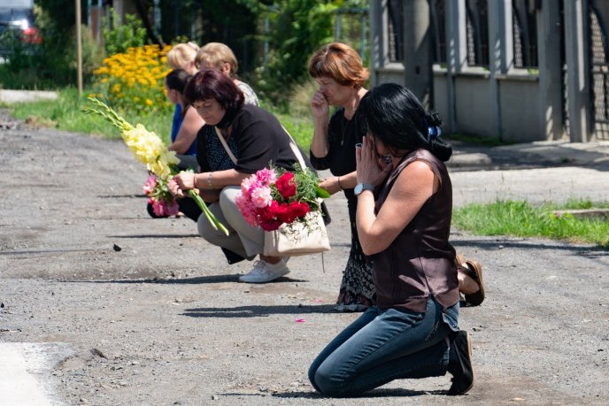Ужгород схилив голову перед загиблим воїном – 02