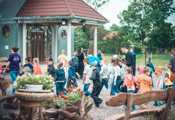 При монастирі Отців Василіян стартував духовно-відпочинковий табір "Веселі канікули з Богом" – 09