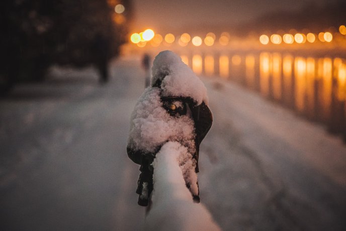 Неймовірна краса: у мережі опубліковано ранкові фото засніженого Ужгорода – 12