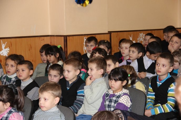 Вихованці Великоберезнянської школи-інтернат отримали подарунки від святого Миколая – 15