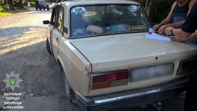 У Мукачеві затримали п’яного таксиста – 03
