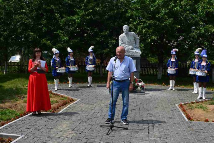 У Климовиці відкрили пам’ятник всесвітньовідомому закарпатцю – 06