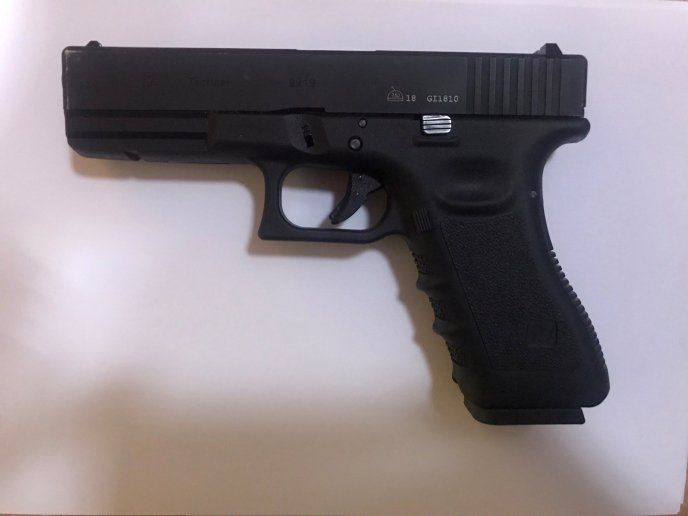 Закарпатець намагався ввезти з Угорщини зброю – 01