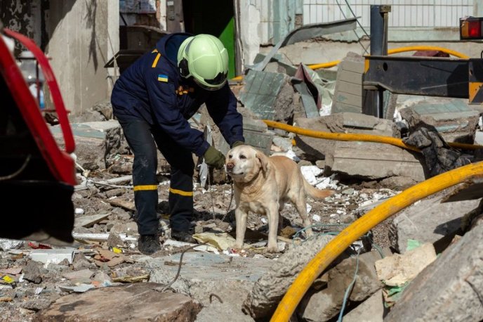 Серед загиблих є 2 дітей: наслідки ракетного удару по Умані – 04