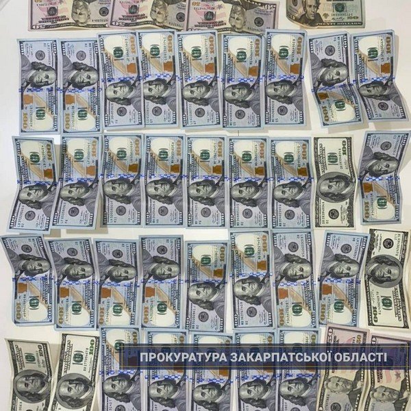 На Закарпатті викрито небезпечне злочинне угруповання, одним із учасників якого є депутат – 01