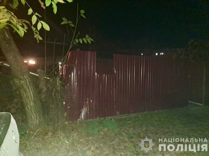 Чоловік увірвався в будинок, у якому була 14-річна дівчина: що сталося на Закарпатті – 03