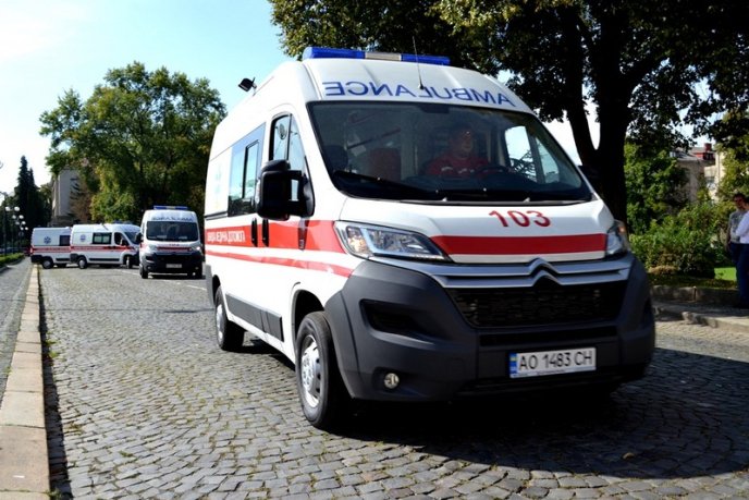 13 карет швидкої допомоги отримали гірські райони Закарпаття – 09