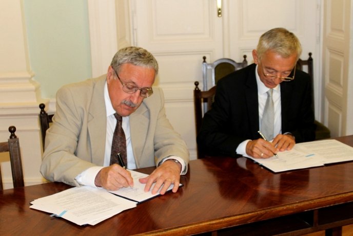 Керівництво Закарпаття підписало угоду з 10-ма регіонами Угорщини, Румунії та Сербії – 09