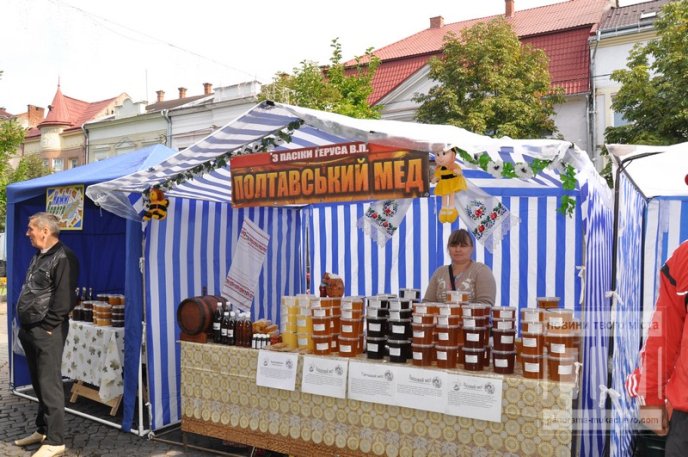 Мукачево бджолярське: у місті стартувало свято меду (ФОТОРЕПОРТАЖ) – 14