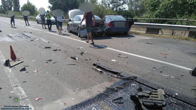 Відома причина карколомної ДТП за участі трьох іномарок – 01