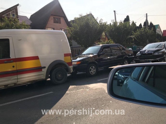 Вранці у Мукачеві сталася масштабна аварія – 03