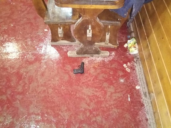 На Рахівщині конфлікт відвідувачів кафе закінчився бійкою та стріляниною – 02