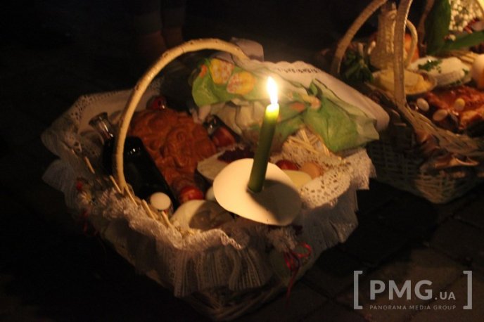 Православні та греко-католики Мукачева відзначають Воскресіння Христове – 17 Православні та греко-католики Мукачева відзначають Воскресіння Христове – 17