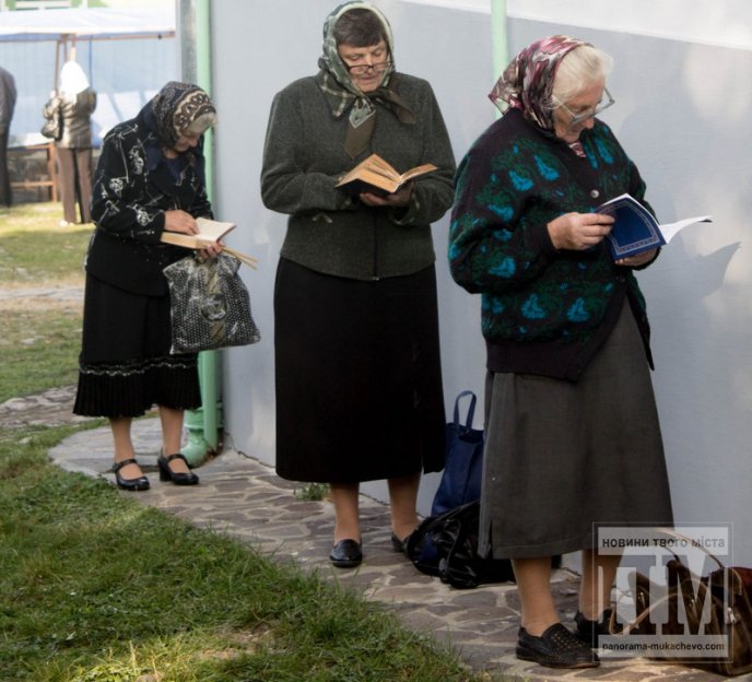 У Мукачівському Свято-Миколаївському жіночому монастирі святкують Успіння Пресвятої Богородиці (ФОТОРЕПОРТАЖ) – 13