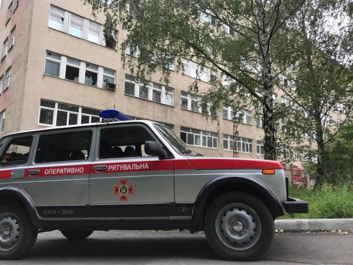 В Ужгороді горіла лікарня – 06