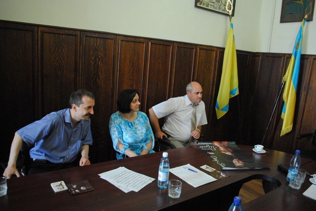 Остап Шутко чекає мукачівців на своєму концерті (ФОТО) – 09