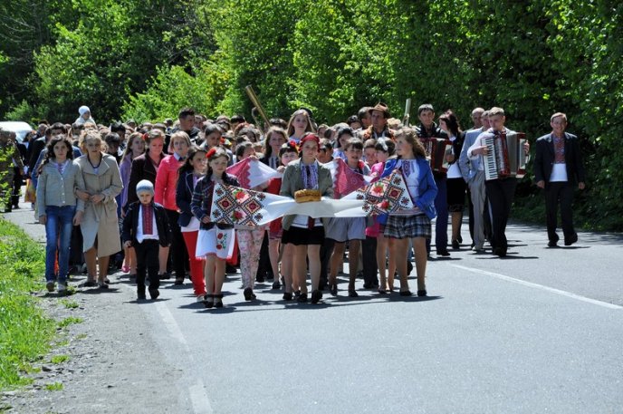 На Рахівщині відзначили свято "Гуцульська паска" – 04