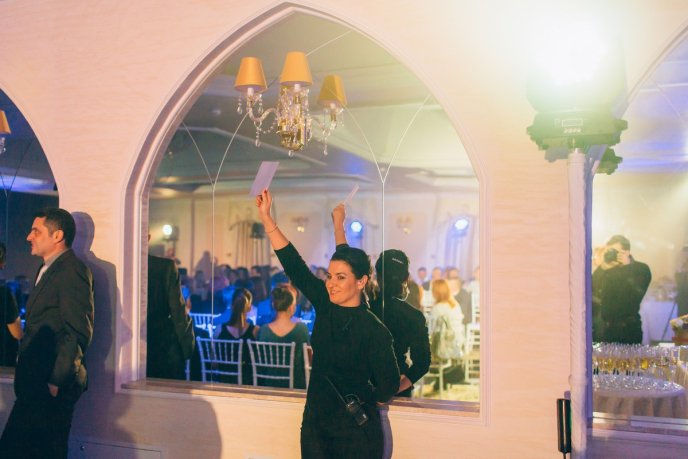 Мода заради життя: на Закарпатті відбувся ІІІ-й благодійний показ мод дизайнерки Роксолани Новак – 96