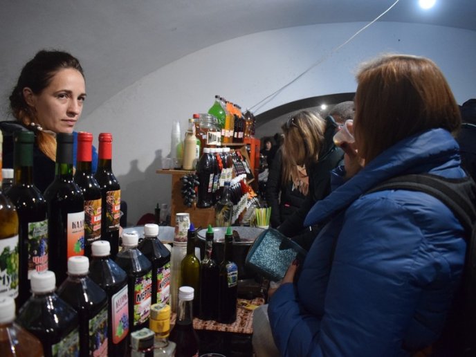 В Ужгороді триває фестиваль молодого вина “Закарпатське Божоле” – 05