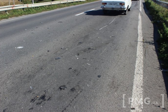 З’явилися фото з місця ДТП на трасі "Київ-Чоп" – 03