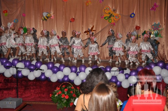У Мукачеві відбулася святкова шоу-програма "Дитинство в сонячних долонях" (ФОТОРЕПОРТАЖ) – 22
