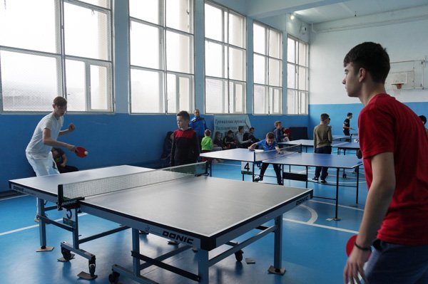 У Тячеві до Дня Святого Миколая провели турнір з настільного тенісу – 01