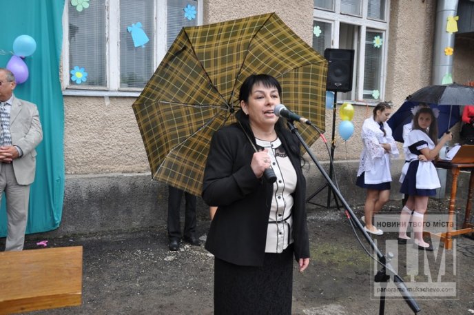 Свято "Останнього дзвоника" зібрало у Мукачівській ЗОШ №7 багато гостей (ФОТОРЕПОРТАЖ) – 34