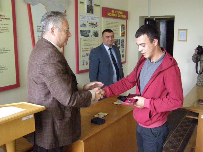 У Мукачеві вручили нагороди бійцям АТО – 04