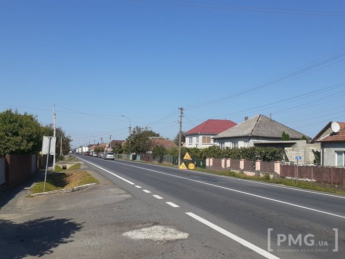 Водіїв попереджають про затори на трасі Київ-Чоп у Ракошині – 02