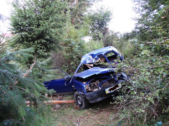 Смертельна ДТП на Міжгірщині: загинув 28-річний пасажир автомобіля – 02