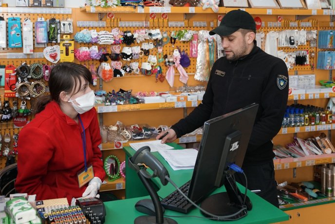 В Ужгороді перевіряють, чи дотримуються всі карантину – 02