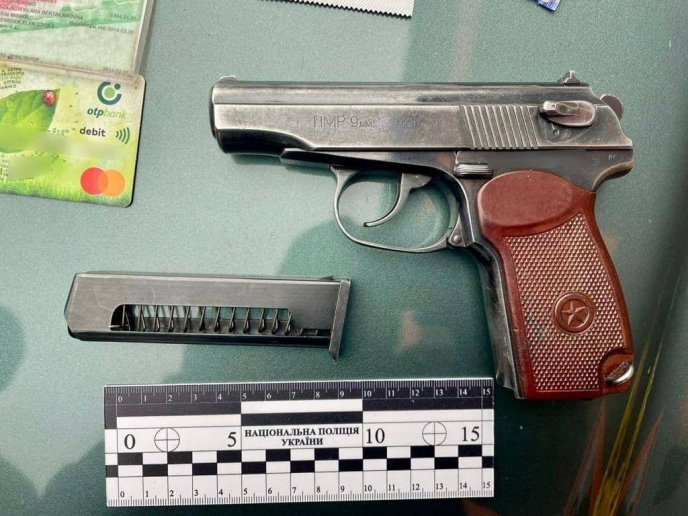 Заробляли більше 300 000 гривень в місяць: на Закарпатті затримали п’ятьох наркоторговців – 02 Заробляли більше 300 000 гривень в місяць: на Закарпатті затримали п’ятьох наркоторговців – 02