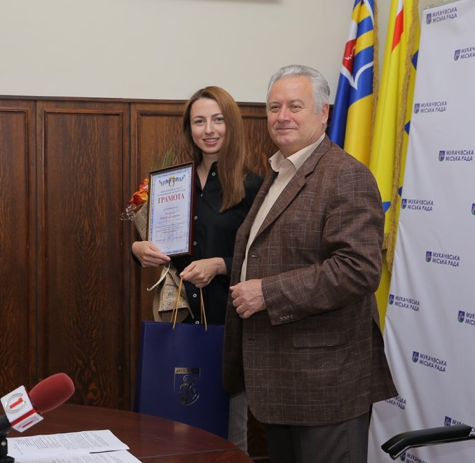У День журналіста у Мукачеві нагородили представників ЗМІ міста – 03 У День журналіста у Мукачеві нагородили представників ЗМІ міста – 03
