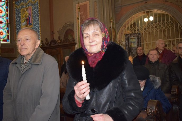 В Ужгород принесли Вифлеємський вогонь – 07 В Ужгород принесли Вифлеємський вогонь – 07