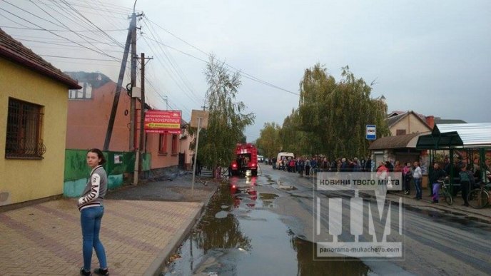 У мікрорайоні Паланок вогонь повністю знищив дах одного із будинків (ФОТО) – 02