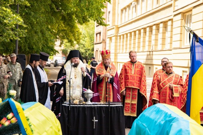 Сьогодні Закарпаття попрощалося із двома Героями – 08