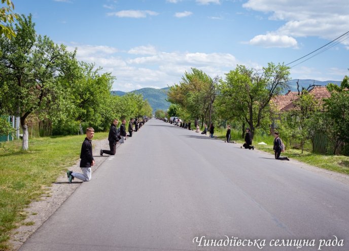 Воїну було лише 20 років: у Чинадієві поховали загиблого на війні Героя Володимира Гавріша – 03 Воїну було лише 20 років: у Чинадієві поховали загиблого на війні Героя Володимира Гавріша – 03