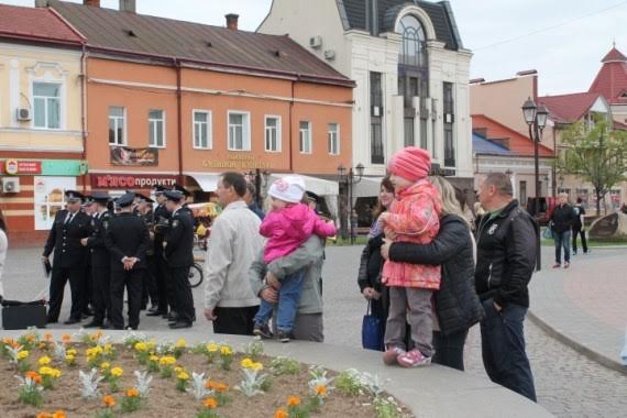 Донецькі поліцейські виступали в Хусті – 04