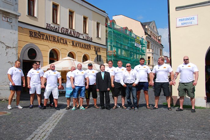 Закарпатці взяли участь у вже традиційному турнірі стронгменів "Кубок Словʹян" (ФОТО) – 01